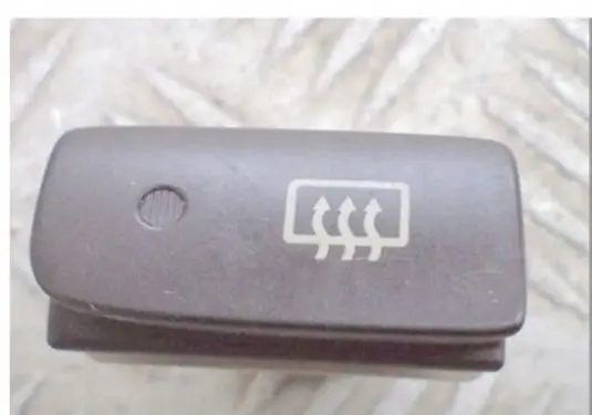 KIA Rio Windscreen/window heater switch