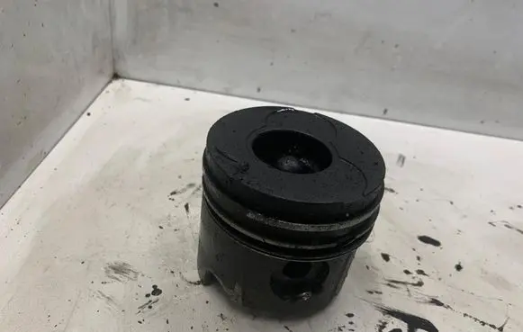 Peugeot 406 Piston 