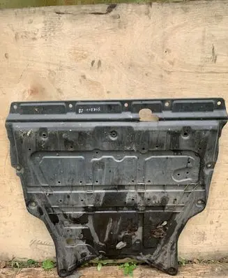 Nissan X-Trail T31 Engine splash shield/under tray 75890TG70A