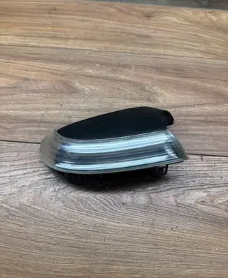 Volkswagen Golf V Mirror indicator light A049190 A049690 E203DCF
