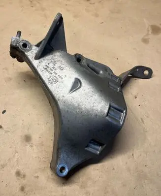 Volkswagen Polo V 6R Engine mounting bracket 03p199206 6r0253197