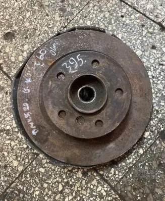 BMW 5 E60 E61 Rear wheel hub