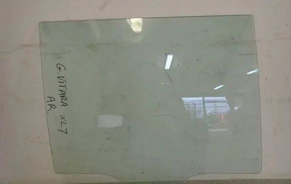 Suzuki Grand Vitara I Sliding door window/glass 