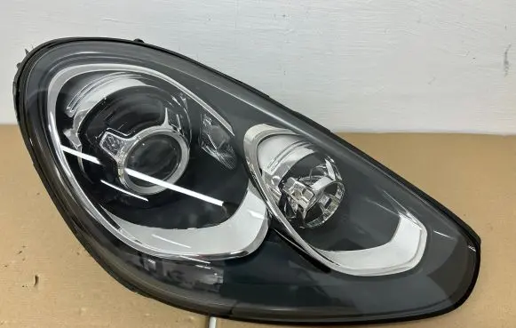 Porsche Cayenne (92A) Headlight/headlamp 7P5941752B