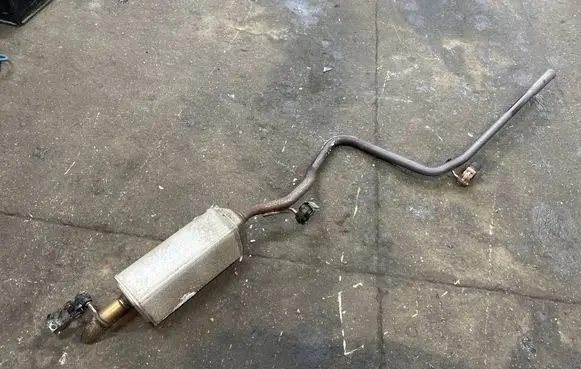 Renault Captur II Muffler/silencer 201002732R