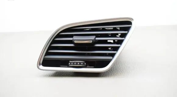 Audi Q3 8U Dashboard air vent grill cover trim 8U2820901D