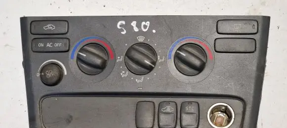 Volvo S80 Climate control unit 8682927 02W02E MW512100050