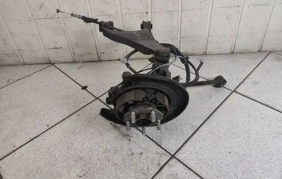 Subaru Forester SJ Rear wheel hub spindle/knuckle 
