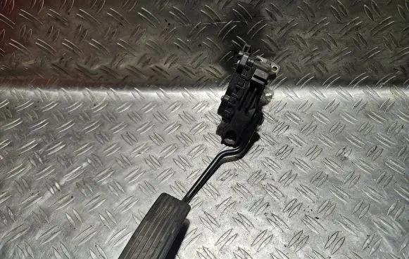 Volvo S40, V40 Accelerator throttle pedal 30865642 M865642