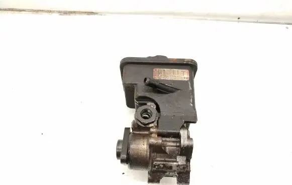 BMW 3 E46 Power steering pump 6756575