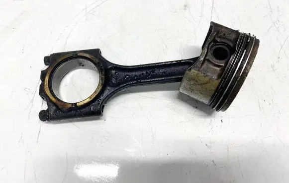 Volvo S80 Piston with connecting rod