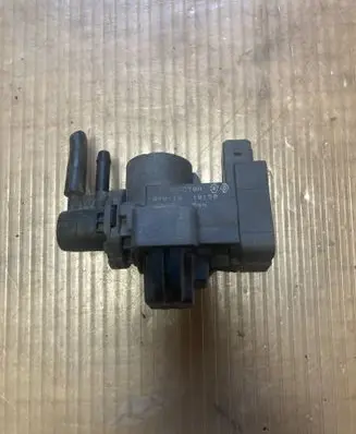 Renault Koleos I Turbo solenoid valve 14956JD70A
