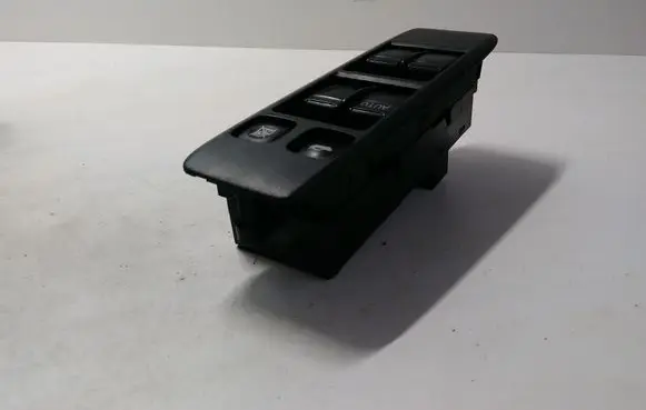 Nissan Primera Electric window control switch 25401AV640