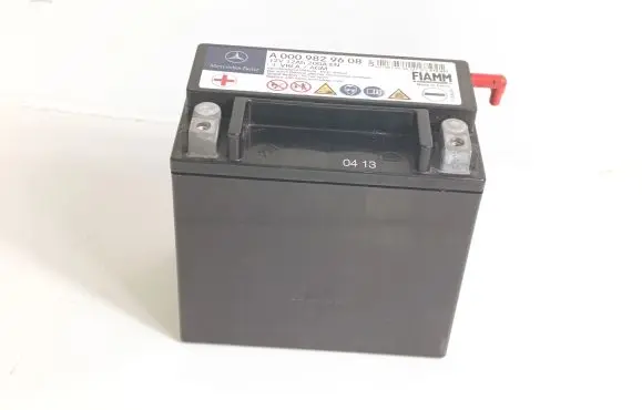 Mercedes-Benz B W245 Car battery A0009829608