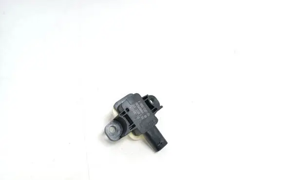 Mercedes-Benz GLS X166 Airbag deployment crash/impact sensor A1668210351