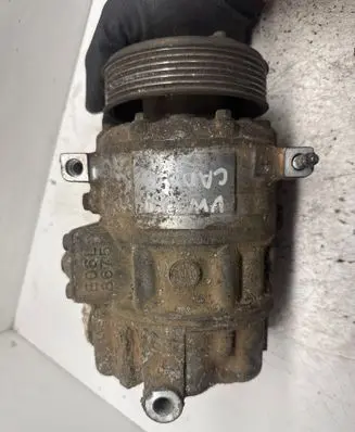 Volkswagen Caddy Air conditioning (A/C) compressor (pump) 1K0820803G 8675F 05005510464