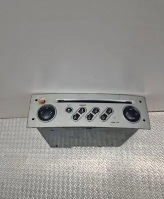 Renault Modus Radio/CD/DVD/GPS head unit RENRDW13700 1350083784 FD0405150083784