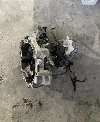 Volkswagen Polo VI Manual 5 speed gearbox FM5DF
