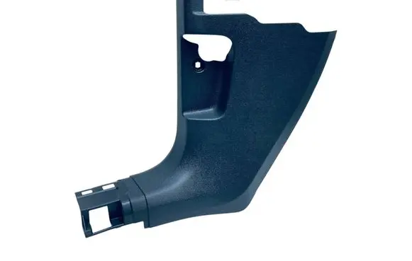 Foot area side trim