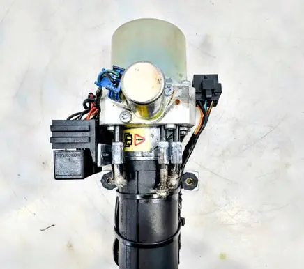 Audi TT Mk1 Convertible roof hydraulic pump 8N7871611A 8N7871611B TT3B04220042