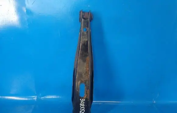 Lexus IS 220D-250-350 Rear control arm 4873030130