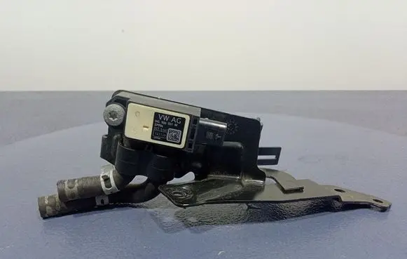 Skoda Octavia Mk3 (5E) Sensor 04L906051M