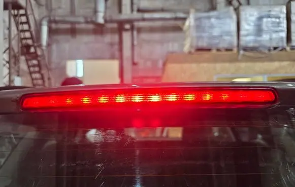 Audi A4 S4 B7 8E 8H Third/center stoplight 8E9945097B 965181 51048