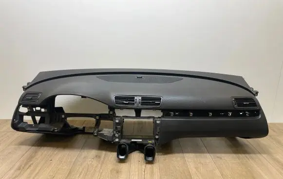 Volkswagen PASSAT B6 Dashboard 3C1857669