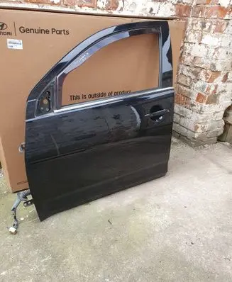 Mitsubishi Outlander Front door
