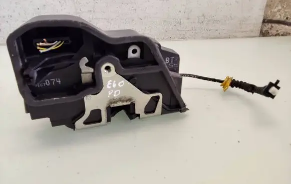 BMW 5 E60 E61 Front door lock 7167074