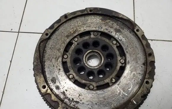 Volvo C70 Dual mass flywheel 9480480
