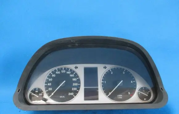 Mercedes-Benz A W168 Speedometer (instrument cluster) a1695408611