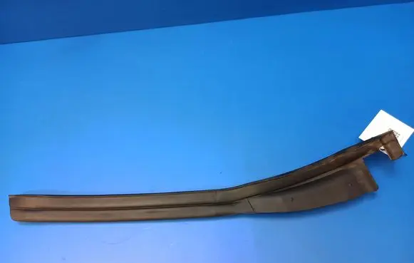 Land Rover Evoque II Rubber seal rear door K8D225384A