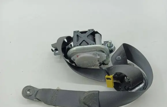 Honda Accord Front seatbelt E40437141 CA236HL08