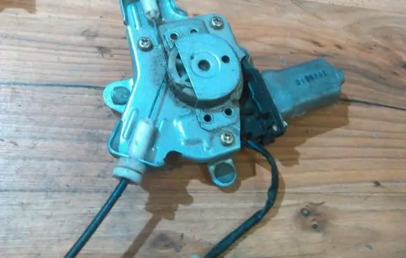 Hyundai Matrix Rear door window regulator motor 9881017200