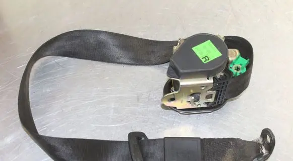 Audi TT Mk1 Front seatbelt 8N8857706G