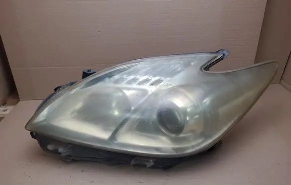 Toyota Prius (XW30) Headlight/headlamp 