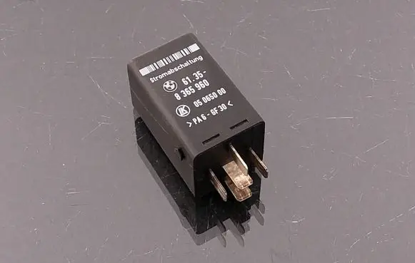 BMW 5 E39 Other relay 61358365960