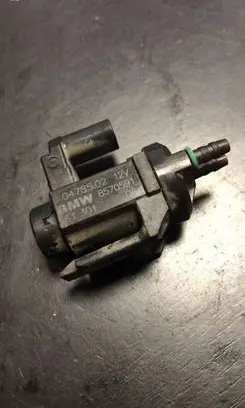 BMW 1 F20 F21 Turbo solenoid valve 8570591