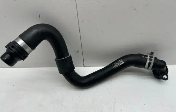 Volvo C40 Engine coolant pipe/hose 3213872 32138727