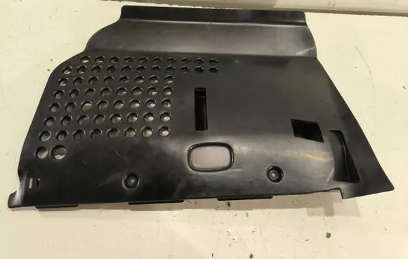 Mercedes-Benz E W211 Dashboard lower bottom trim panel 2116800839