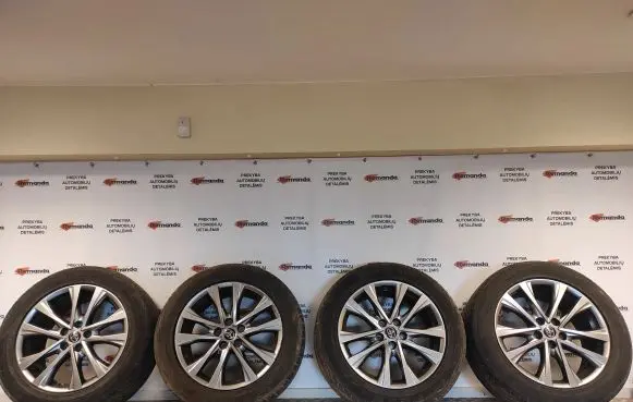 Toyota RAV 4 (XA50) R18 alloy rim 0004762014