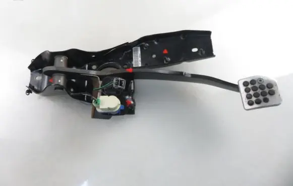 Ford S-MAX Brake pedal 7G9N2D094JA