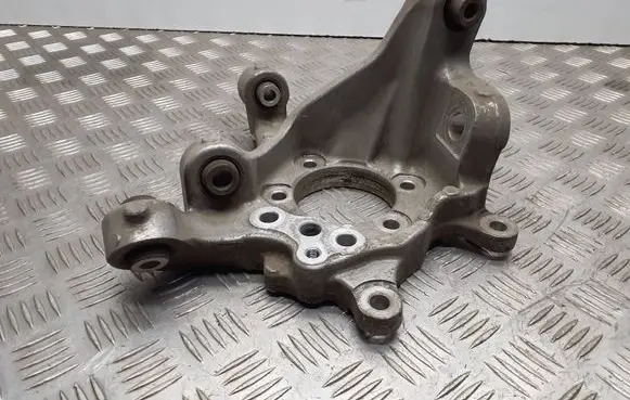 Infiniti Q70 Y51 Rear wheel hub