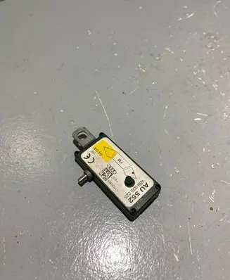 Audi A6 S6 C5 4B Antenna control unit 4B9035225 AU552