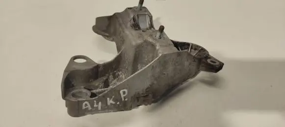 Audi A4 S4 B6 8E 8H Engine mounting bracket 8E0199351C