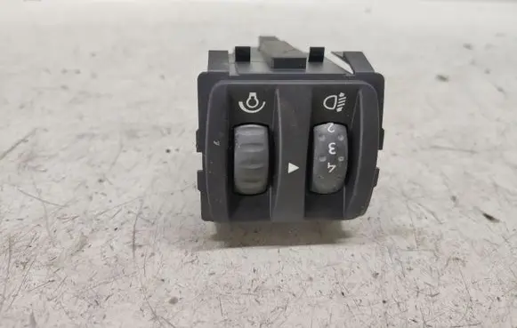 Renault Scenic II - Grand scenic II Headlight level height control switch 8200121805B