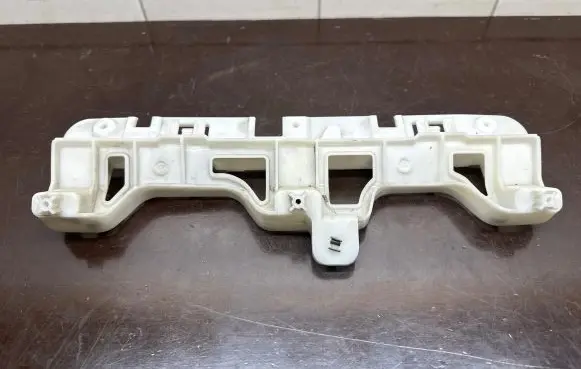 Lexus NX Front bumper mounting bracket 5253378020