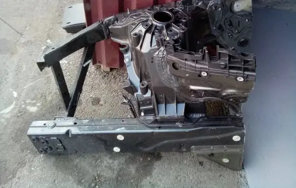 BMW 3 G20 G21 Front side member 7432652 7427312