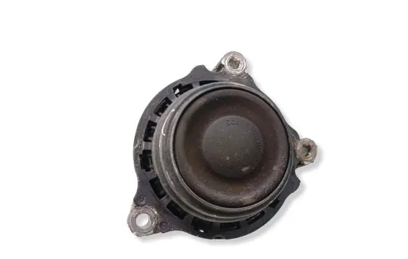BMW 3 F30 F35 F31 Engine mount bracket 6856405